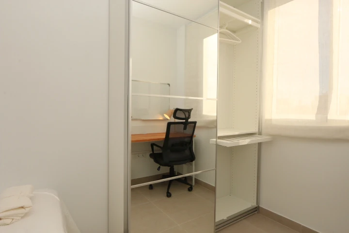 Ingeniero Rafael Janini, 27 Habitación 4