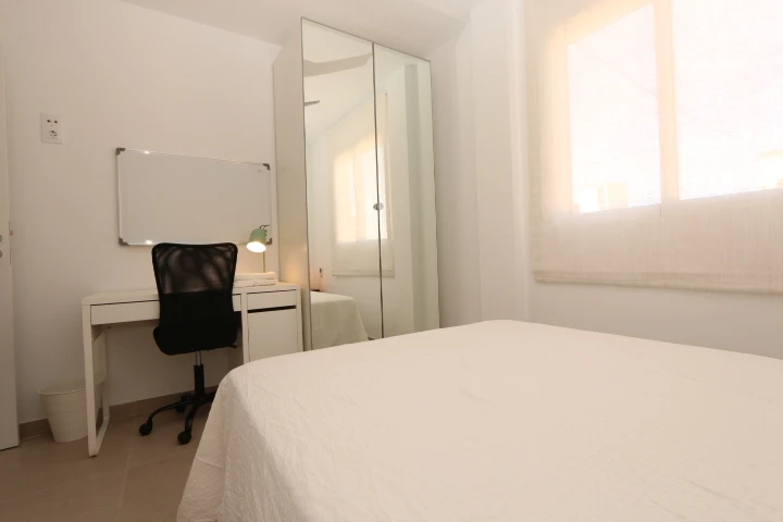Ingeniero Rafael Janini, 27 Habitación 2