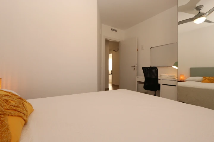 Ingeniero Rafael Janini, 27 Habitación 2