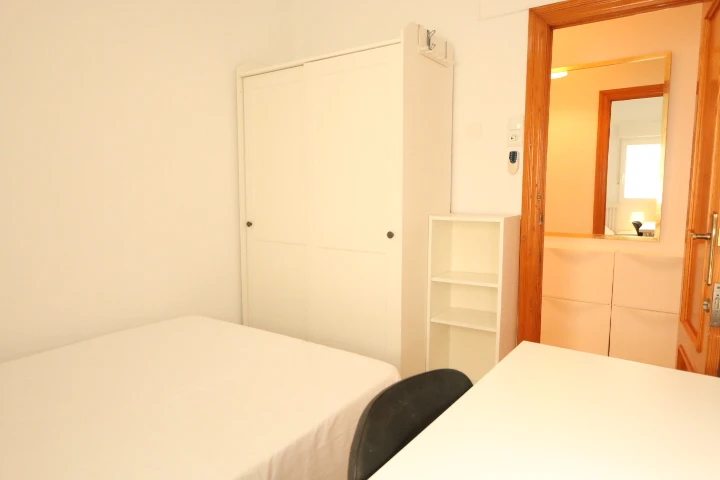Arquitecto Gascó, 1 Habitación 4