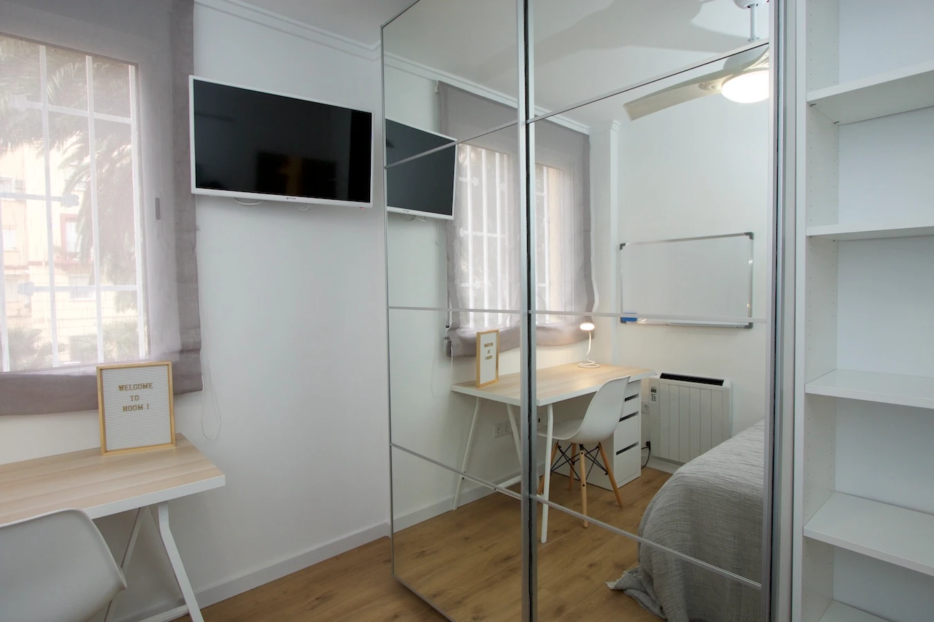 Poeta Andrés Cabrelles, 27 Habitación 1