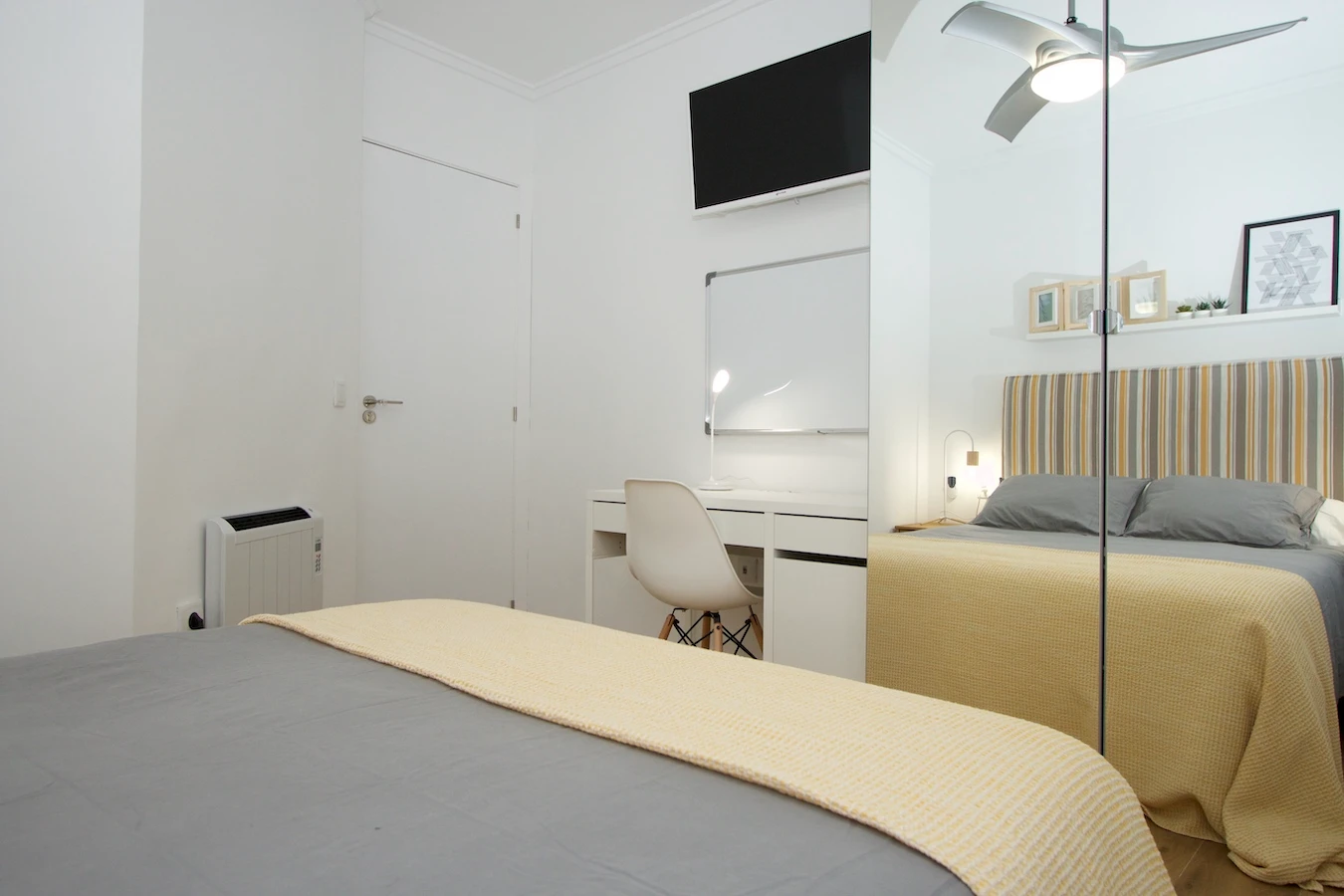 Poeta Andrés Cabrelles, 27 Habitación 2