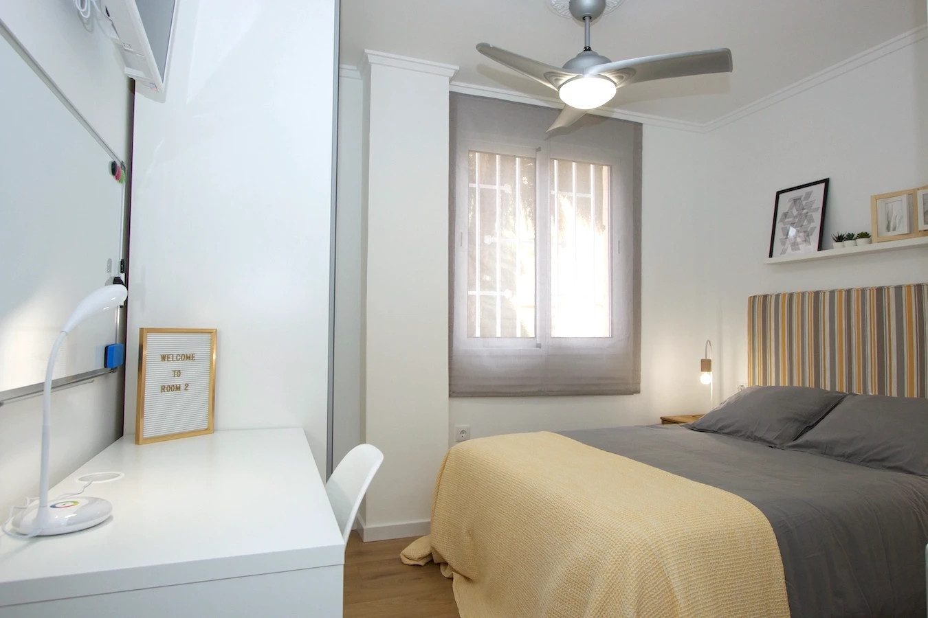 Poeta Andrés Cabrelles, 27 Habitación 2