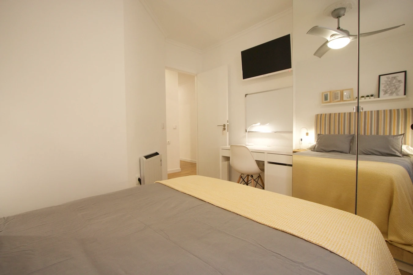 Poeta Andrés Cabrelles, 27 Habitación 2