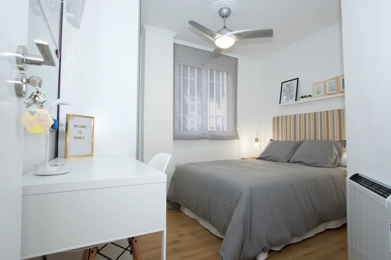 Poeta Andrés Cabrelles, 27 Habitación 2