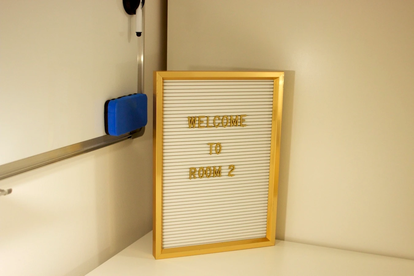 Poeta Andrés Cabrelles, 27 Habitación 2