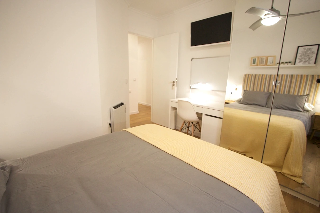 Poeta Andrés Cabrelles, 27 Habitación 2