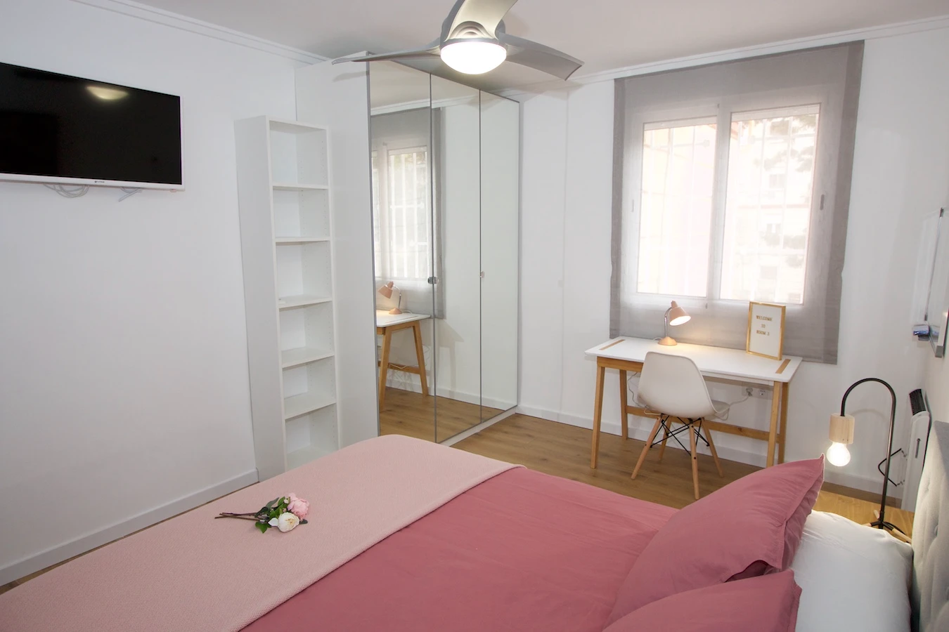Poeta Andrés Cabrelles, 27 Habitación 3