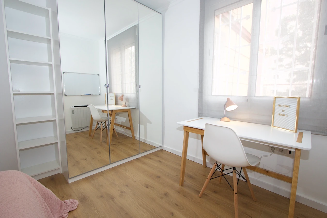 Poeta Andrés Cabrelles, 27 Habitación 3