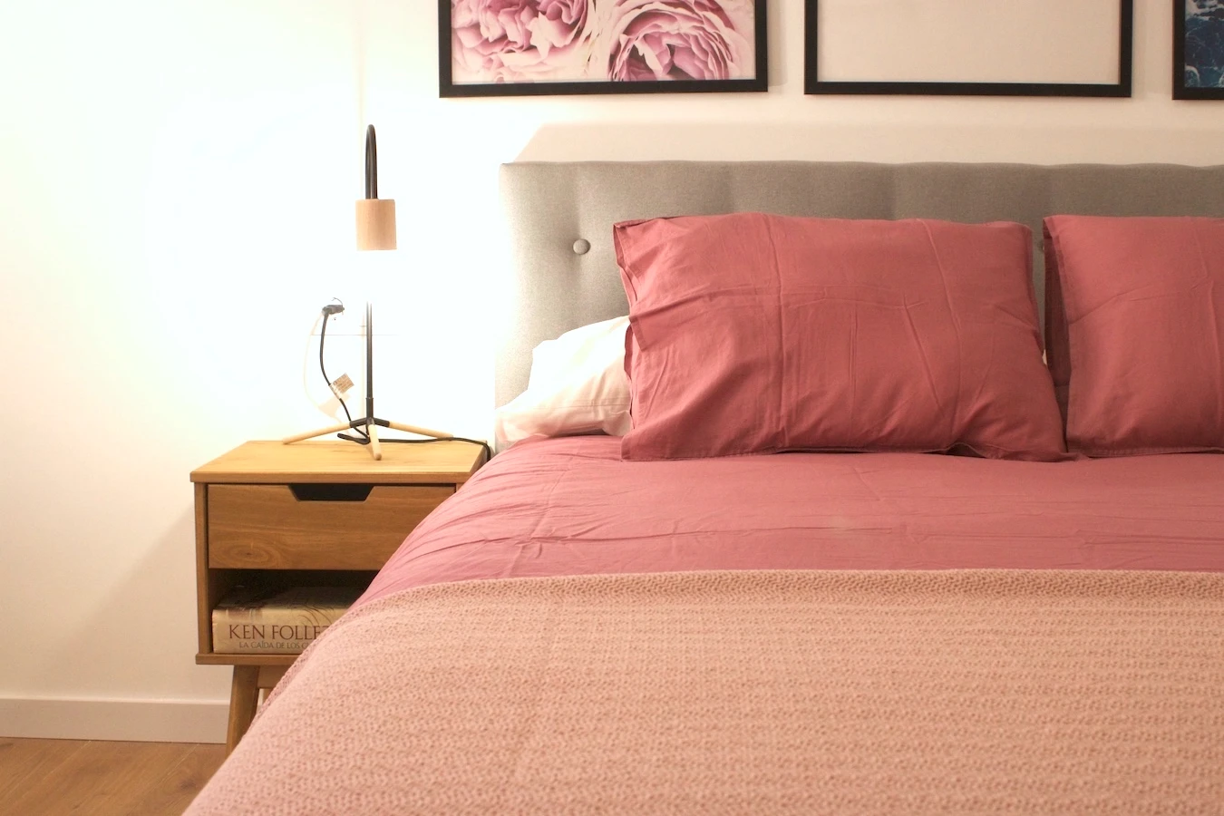 Poeta Andrés Cabrelles, 27 Habitación 3