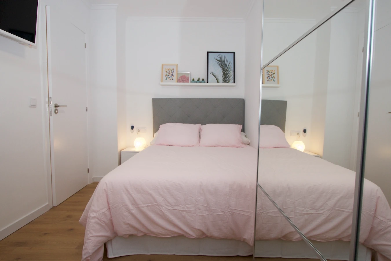 Poeta Andrés Cabrelles, 27 Habitación 4