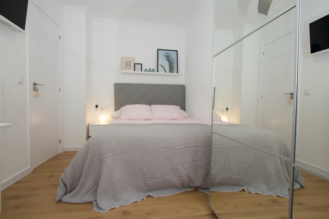 Poeta Andrés Cabrelles, 27 Habitación 4