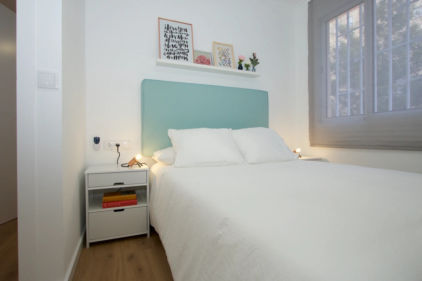 Poeta Andrés Cabrelles, 27 Habitación 5